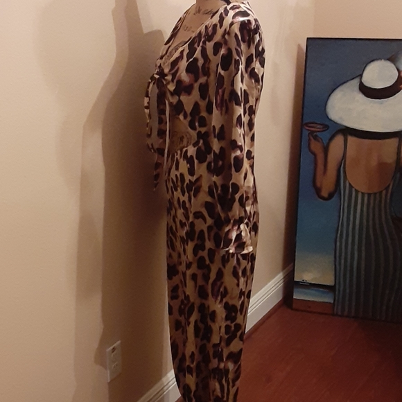 Flounce Sleeve Leopard TIe Front Peekaboo Jumpsuit - Picture 7 of 10